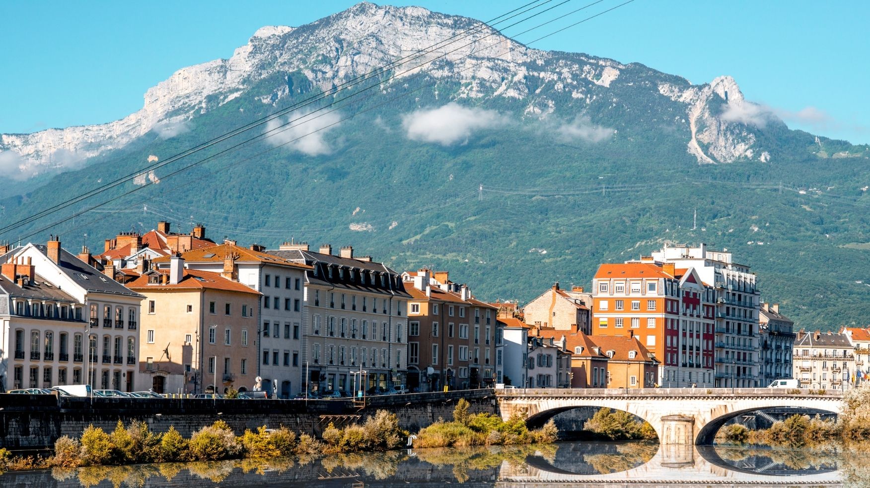 ecole-de-commerce-ipac-bachelor-factory-grenoble