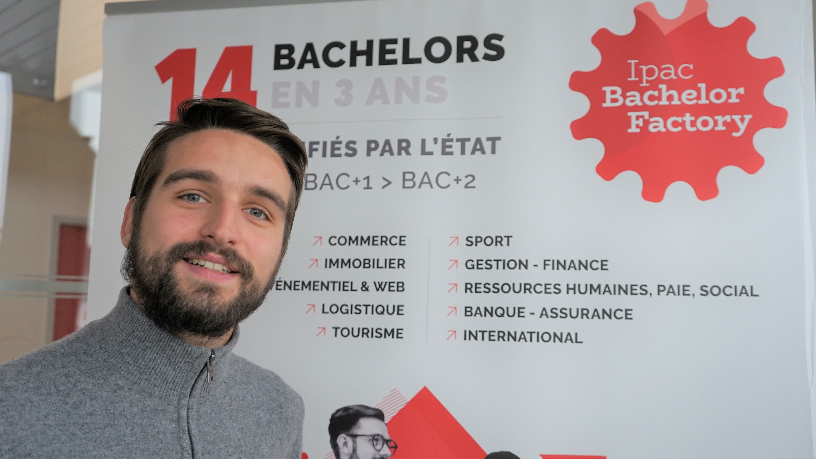 Arthur, étudiant en Bachelor Marketing Communication 