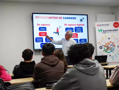 Les métiers de la banque et assurance présentés par la Caisse d’Epargne