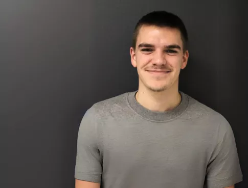 Eliott te présente son Bachelor chez Factory