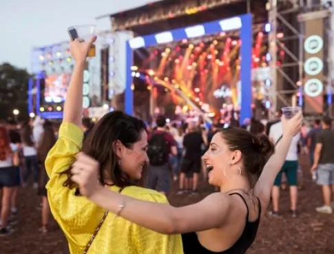 Festivals d’été : un terrain d’apprentissage pour le managemen