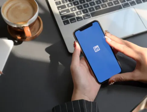 Pourquoi et comment utiliser LinkedIn pour booster son avenir professionnel ?