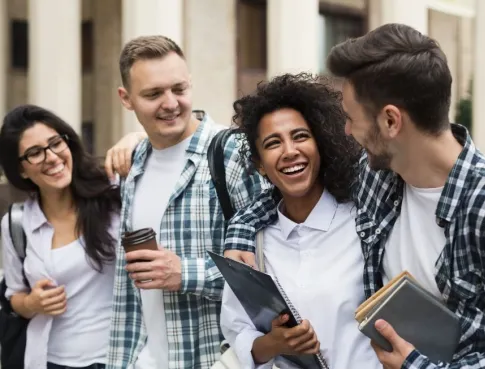 Introverti, créatif, leader… Et si tu choisissais un parcours qui s’adapte à toi ?