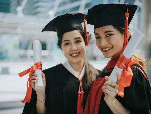 Pas besoin de choisir tout de suite : découvre la formation d’Ipac Bachelor Factory 