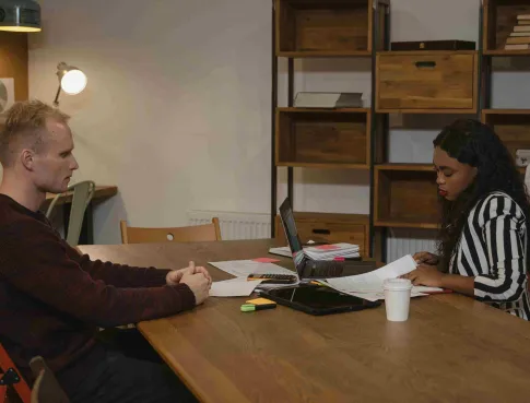 Comment les RH accompagnent l’évolution du leadership ?
