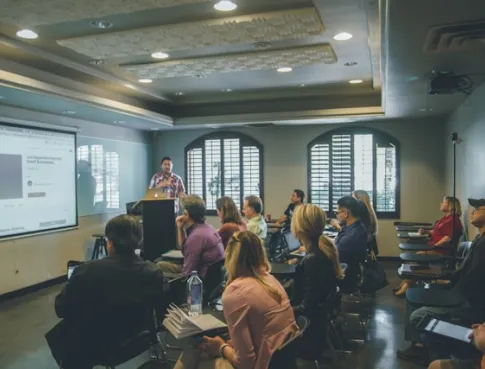 Un cursus en 2 ans pour explorer plusieurs domaines