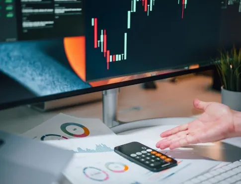 Alternance en gestion-finance : les secteurs qui recrutent le plus en Finistère