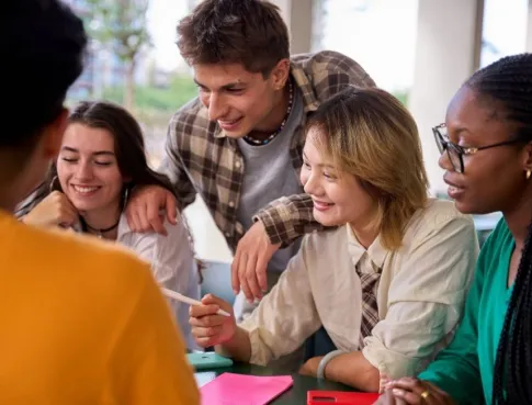 &Eacute;tudes en commerce international : quelles options apr&egrave;s un BTS ?