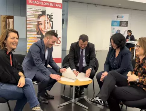 L'office de tourisme bretagne signe avec l'ipac bachelor factory !