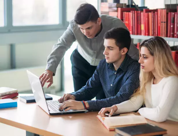 Quels-salaires-après-une-école-de-commerce-