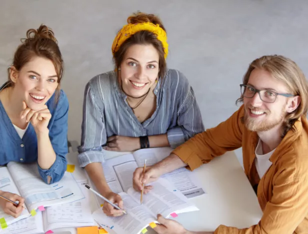 Pourquoi-choisir-un-Bachelor-Marketing-Communication-360