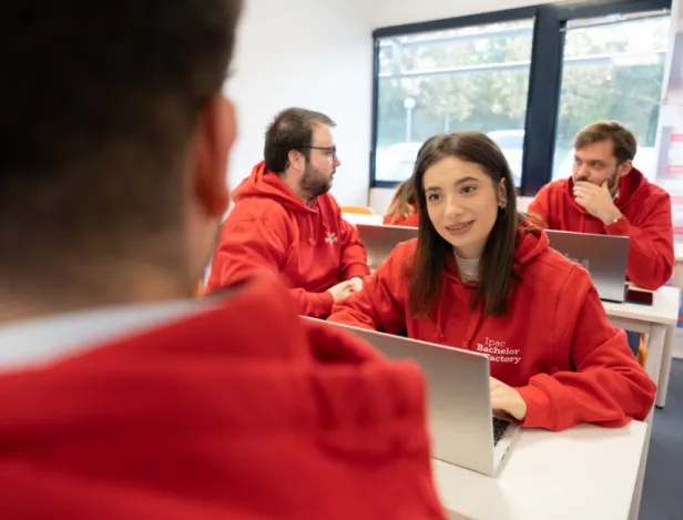 Le-Bachelor-OPEN-une-orientation-flexible-pour-une-orientation-réussie