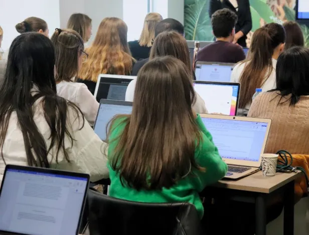 trouver-une-alternance-ia-intelligence-artificielle-ipac-bachelor-factory