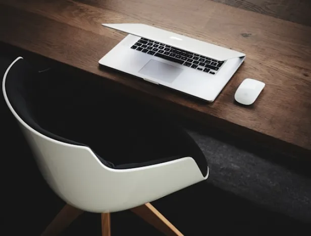 Pourquoi-l-international-attire-les-jeunes-diplômés-bachelor-commerce-international-vannes