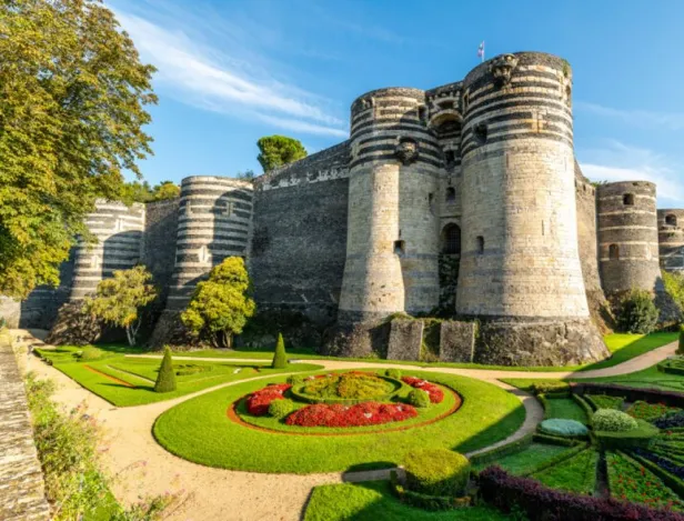 chateau-angers-ville-étudiante