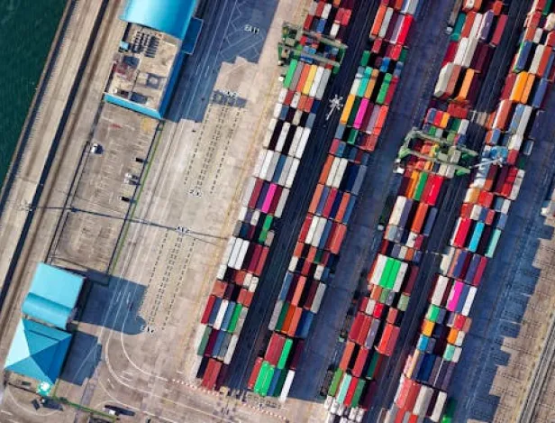 5-raisons-de-choisir-un-Bachelor-Logistique-et-Transport