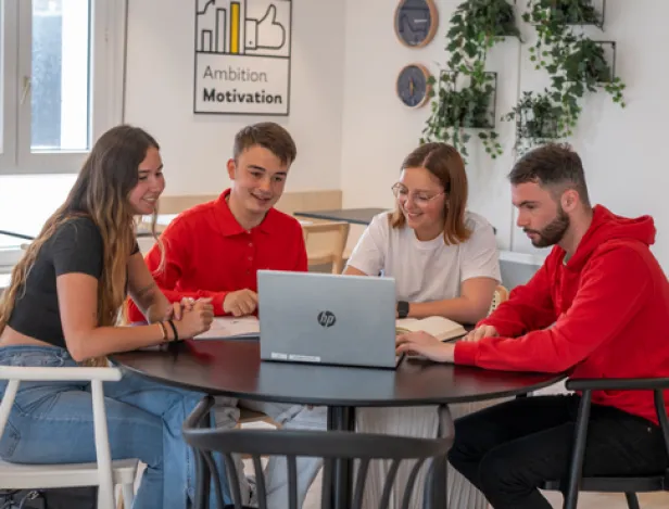 bachelor-banque-ipac-bachelor-factory-rennes