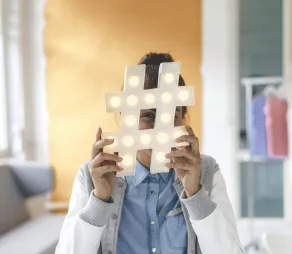 vignette-ipac-bachelor-factory-ecole-de-commerce-bachelor-marketing-communication-360