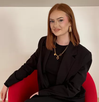 Témoignage-Louise-Lecoq-Bachelor-Marketing-Communication-360-Paris-Sud
